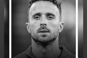 华体会入口-R.I.P. 卢卡库晒图悼念因车祸离世的若塔