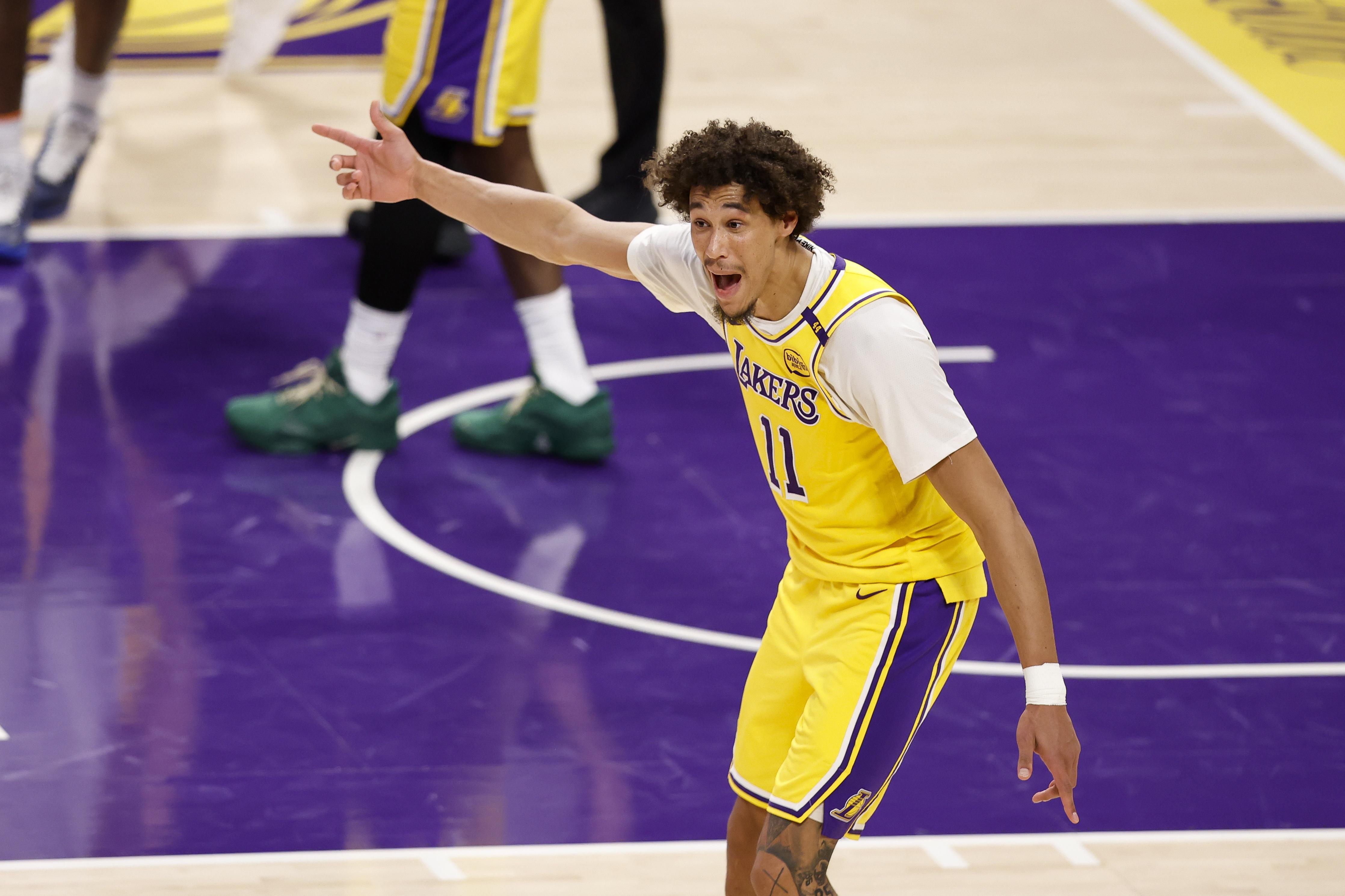 华体会入口-海斯的薪水为底薪的120% 涨薪让湖人目前无法使用完整双年特例